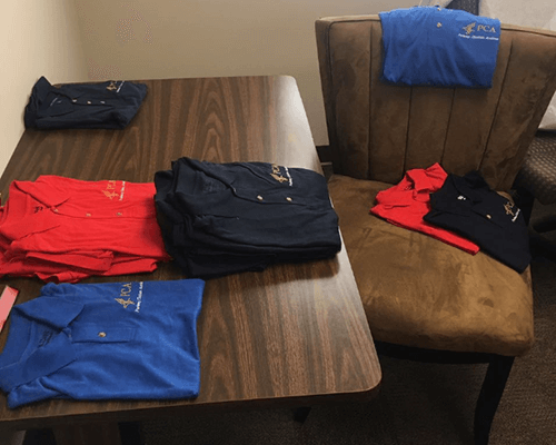 美国留学新闻：小满留学签约百汇基督学校 校服
