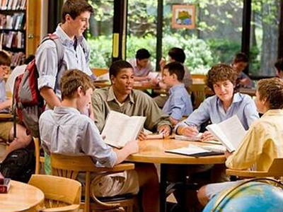 美国高中留学费用中有哪些是必须的？我们如何进行选择？