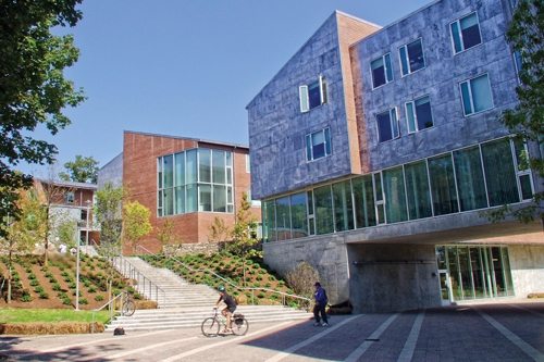 美国名校布兰迪斯大学